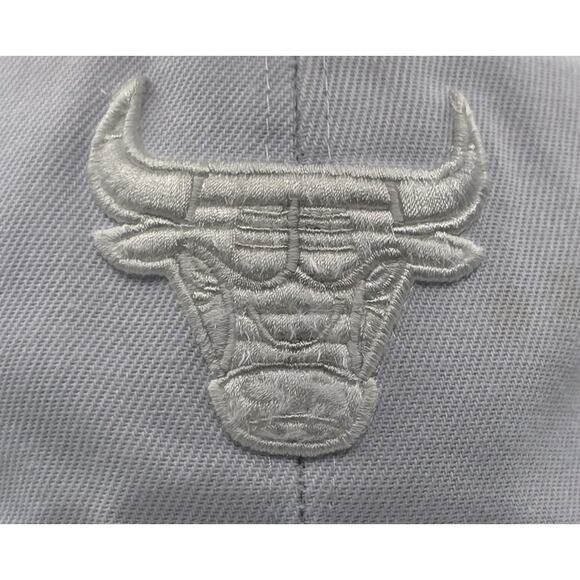 Chicago Bulls MAX Headgear White‎ Cap White Embroidered Logo Snapback Hat NBA - Picture 2 of 9